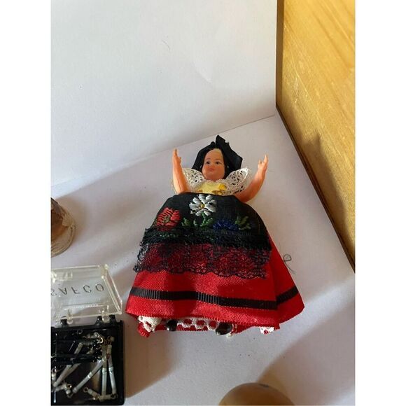 Lot of Dollhouse Items - Picture 2 of 8